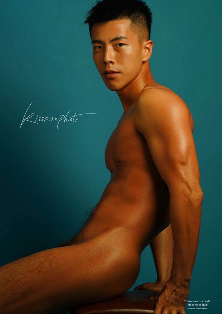 หนุ่มหล่อขึ้นปก 1002.5