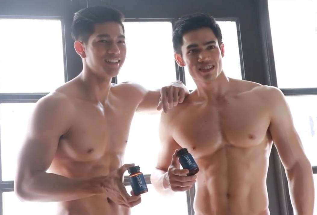 สูดดมกลิ่นคาวตอนเป้านูนๆ
