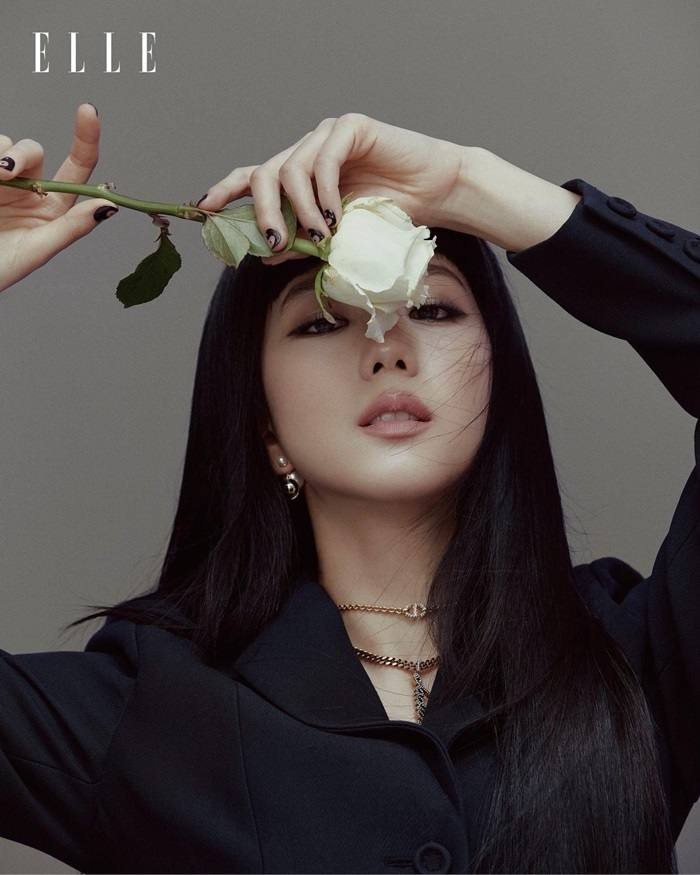 Jisoo @ Elle HK June 2021