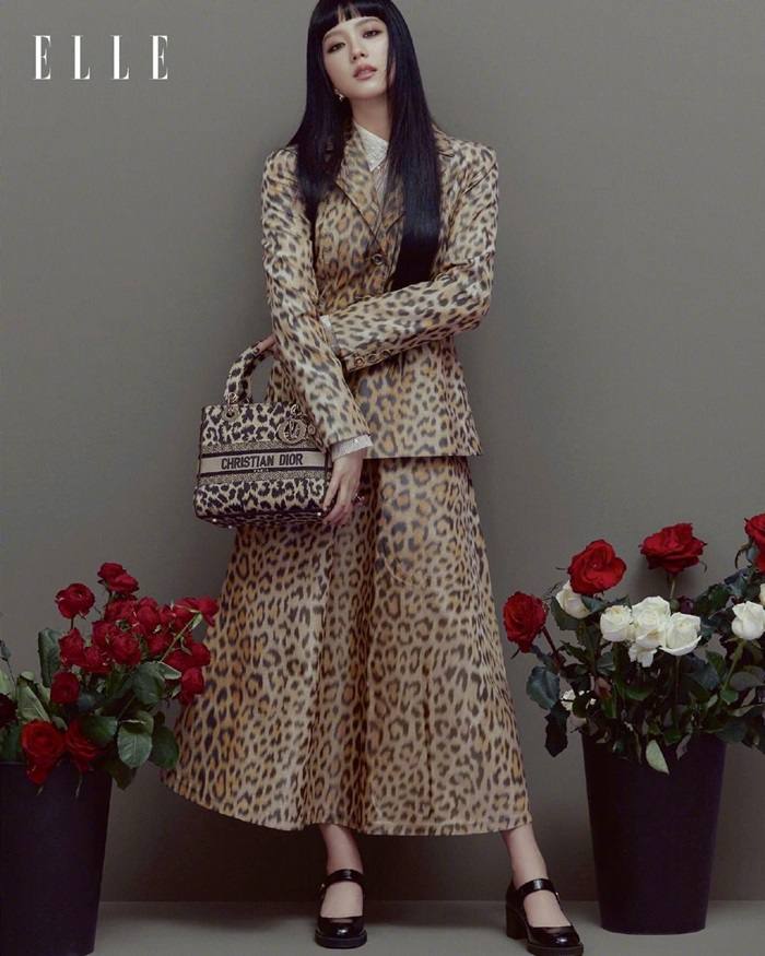 Jisoo @ Elle HK June 2021