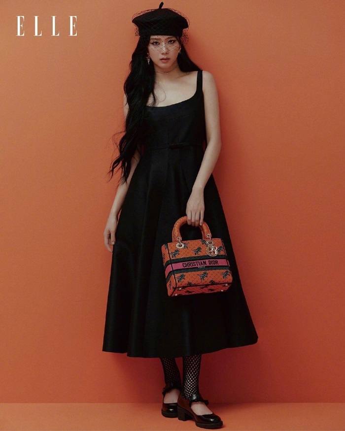 Jisoo @ Elle HK June 2021