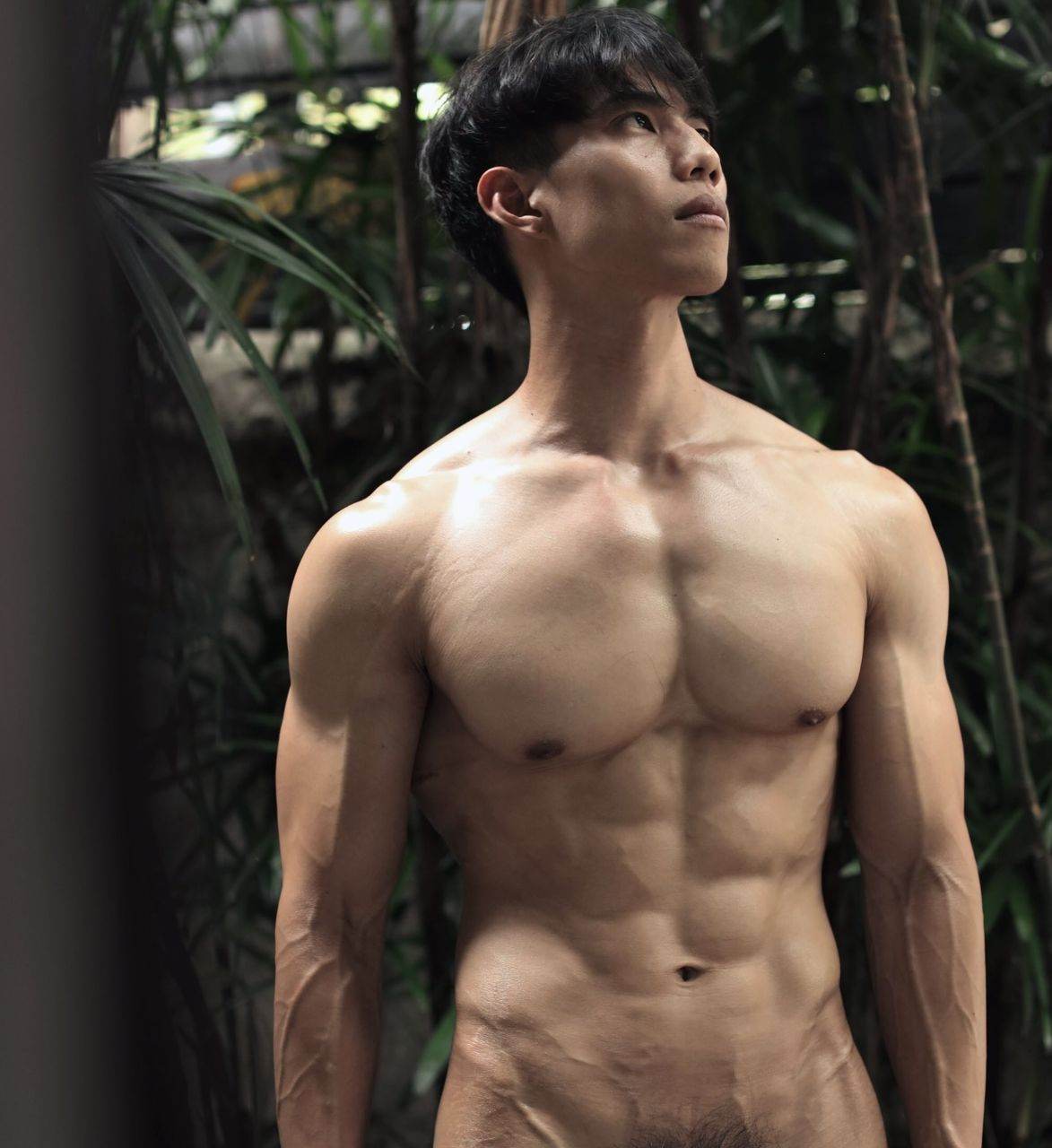 หนุ่มหล่อขึ้นปก 1009.2