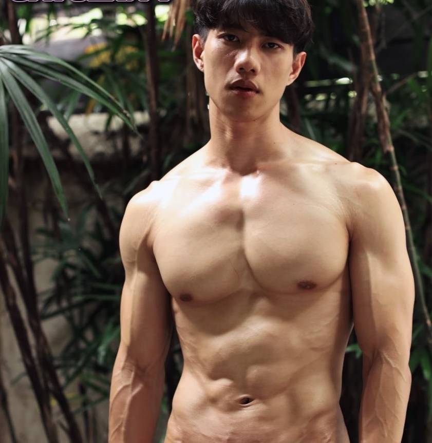หนุ่มหล่อขึ้นปก 1009.2