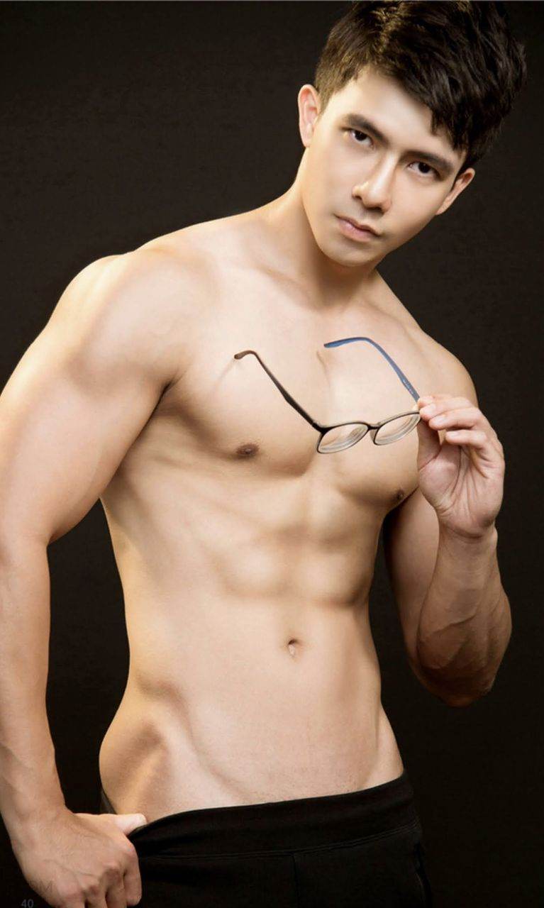 หนุ่มหล่อขึ้นปก 1016.1