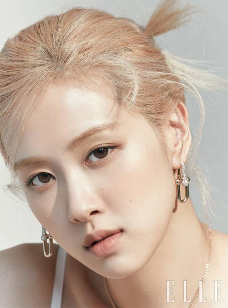 Ros&eacute; @ Elle Korea June 2021