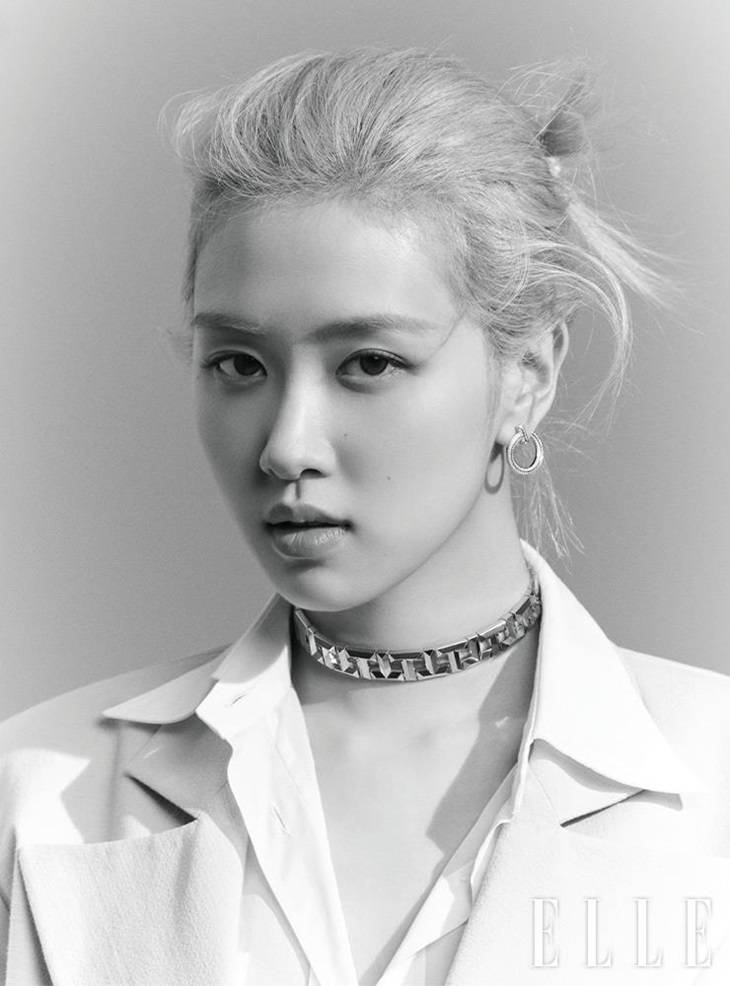 Ros&eacute; @ Elle Korea June 2021