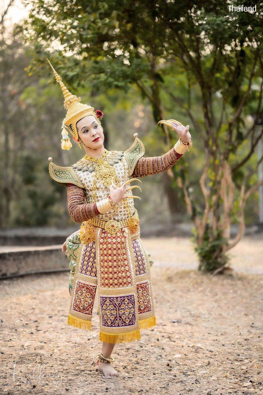 Thai dance according to the style of the reign of King Rama IV of Siam | THAILAND 🇹🇭