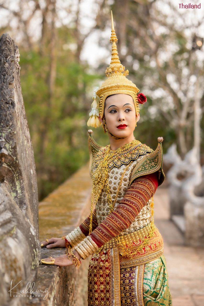 Thai dance according to the style of the reign of King Rama IV of Siam | THAILAND 🇹🇭