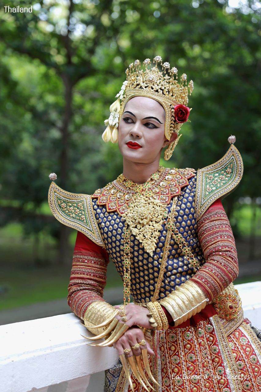 Thai dance according to the style of the reign of King Rama IV of Siam | THAILAND 🇹🇭