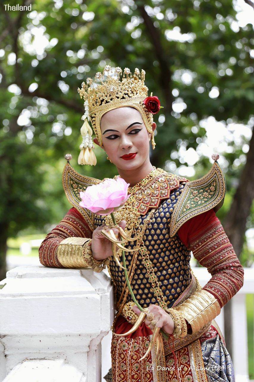 Thai dance according to the style of the reign of King Rama IV of Siam | THAILAND 🇹🇭