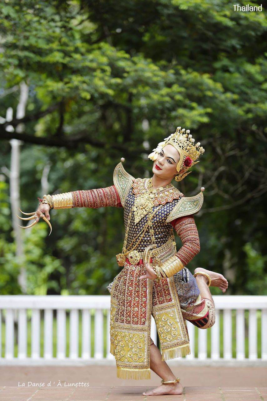 Thai dance according to the style of the reign of King Rama IV of Siam | THAILAND 🇹🇭