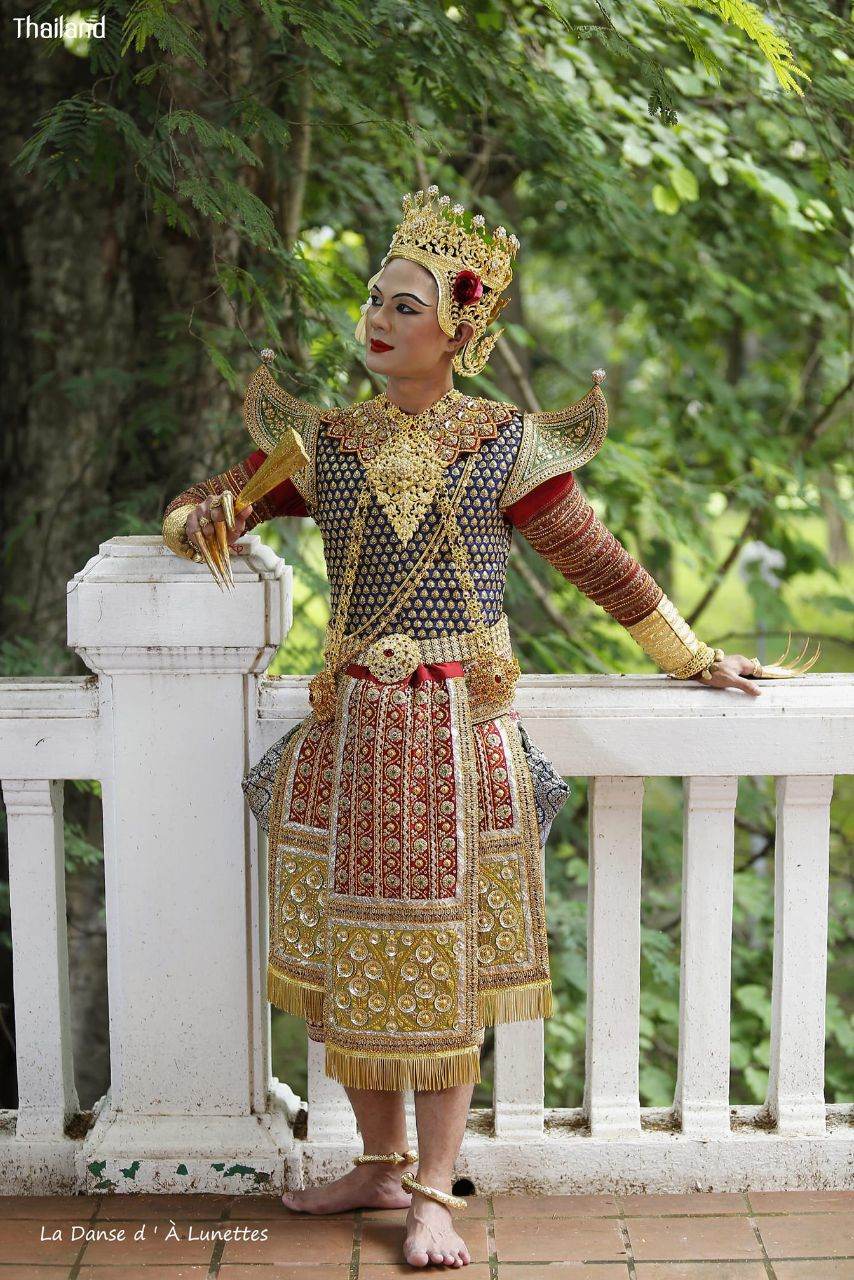 Thai dance according to the style of the reign of King Rama IV of Siam | THAILAND 🇹🇭