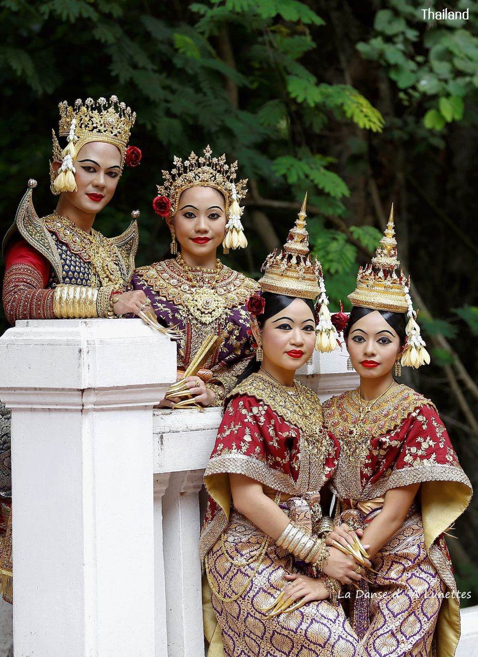 Thai dance according to the style of the reign of King Rama IV of Siam | THAILAND 🇹🇭