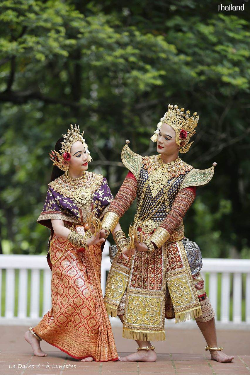 Thai dance according to the style of the reign of King Rama IV of Siam | THAILAND 🇹🇭