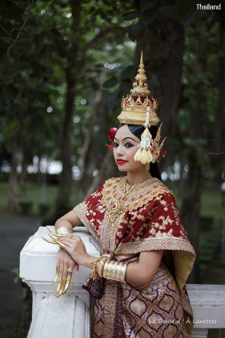 Thai dance according to the style of the reign of King Rama IV of Siam | THAILAND 🇹🇭