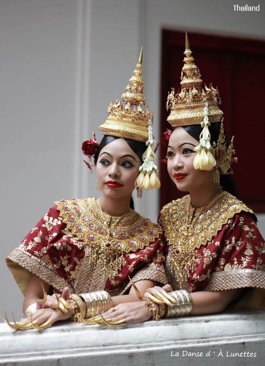 Thai dance according to the style of the reign of King Rama IV of Siam | THAILAND 🇹🇭