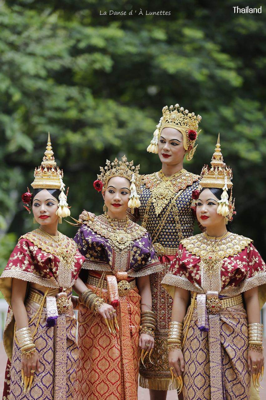 Thai dance according to the style of the reign of King Rama IV of Siam | THAILAND 🇹🇭
