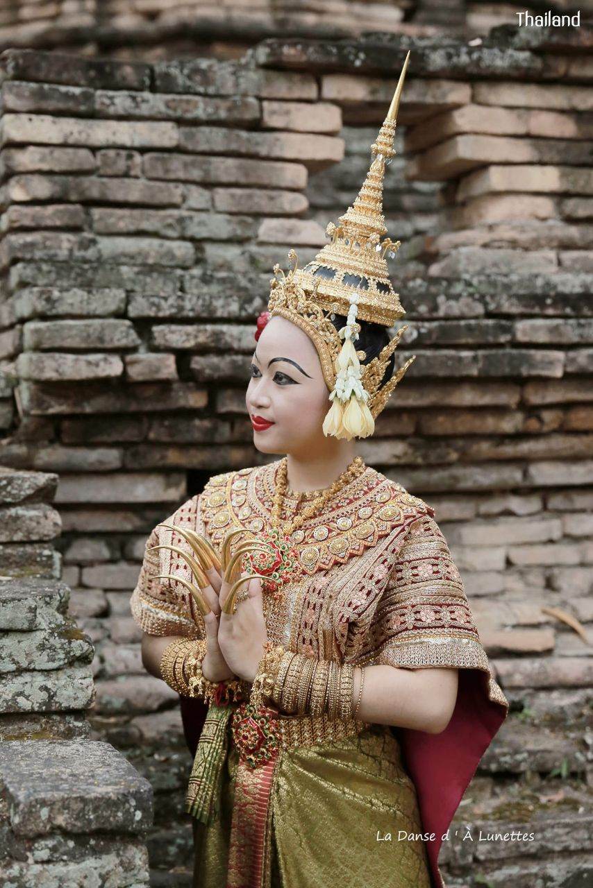 Thai dance according to the style of the reign of King Rama IV of Siam | THAILAND 🇹🇭