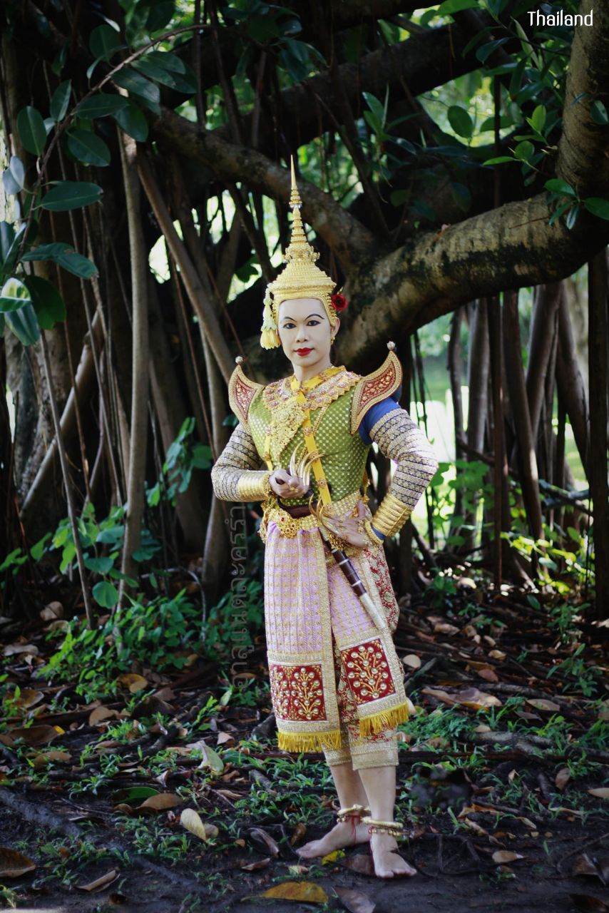 Thai dance according to the style of the reign of King Rama IV of Siam | THAILAND 🇹🇭
