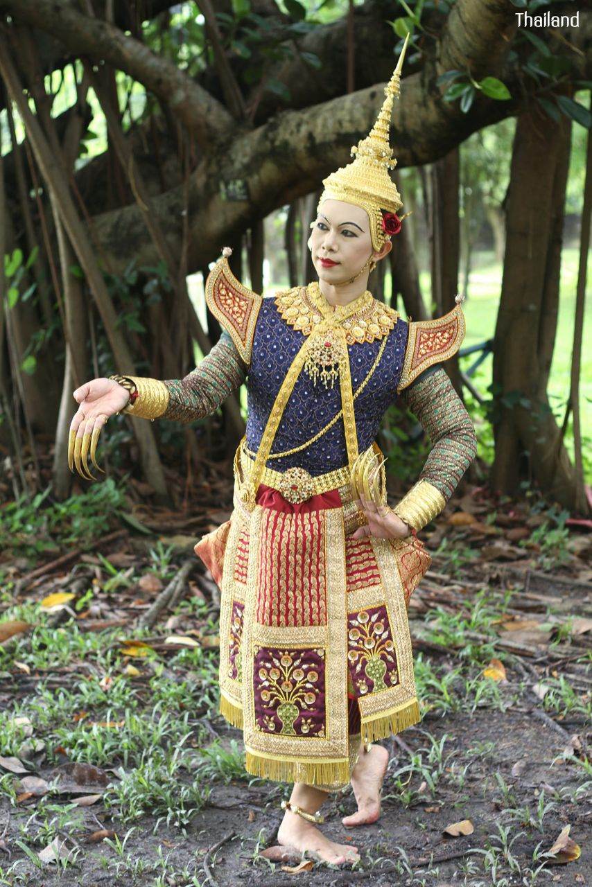 Thai dance according to the style of the reign of King Rama IV of Siam | THAILAND 🇹🇭