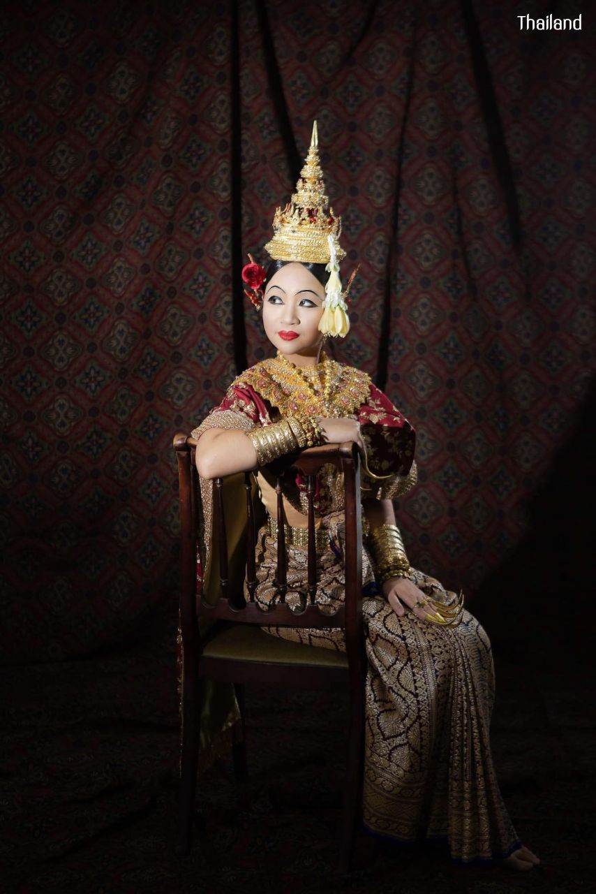 Thai dance according to the style of the reign of King Rama IV of Siam | THAILAND 🇹🇭