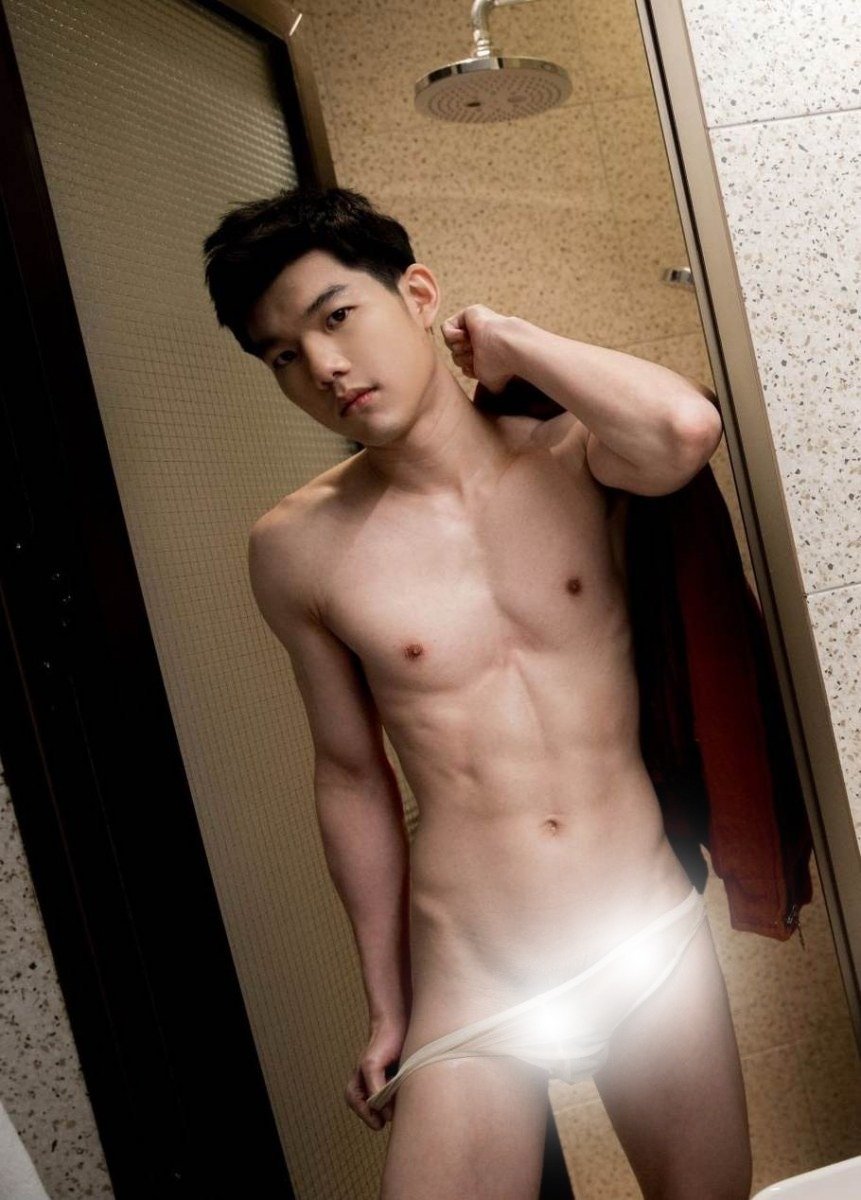 หนุ่มหล่อขึ้นปก 994.7