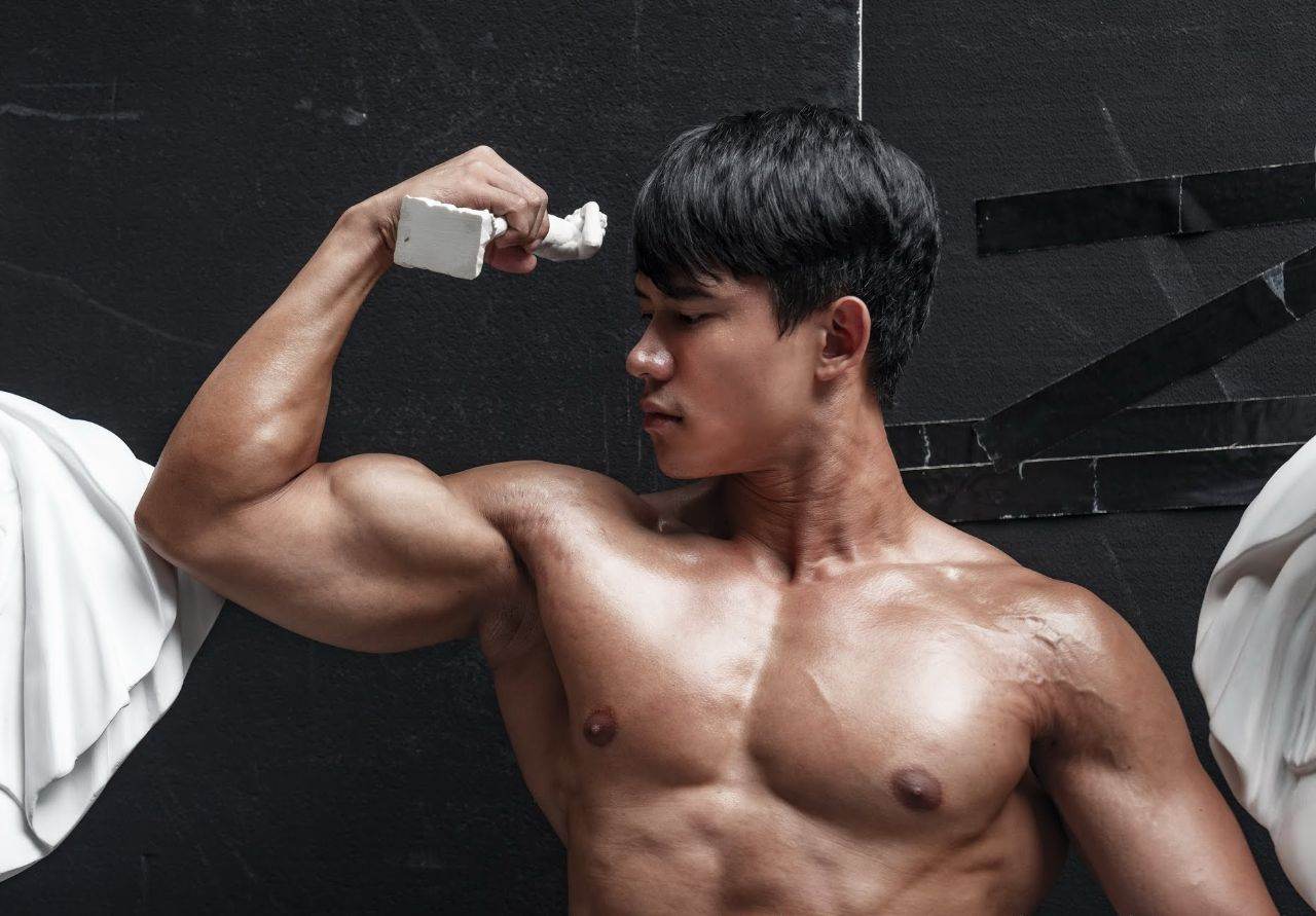 หนุ่มหล่อขึ้นปก 1011.3