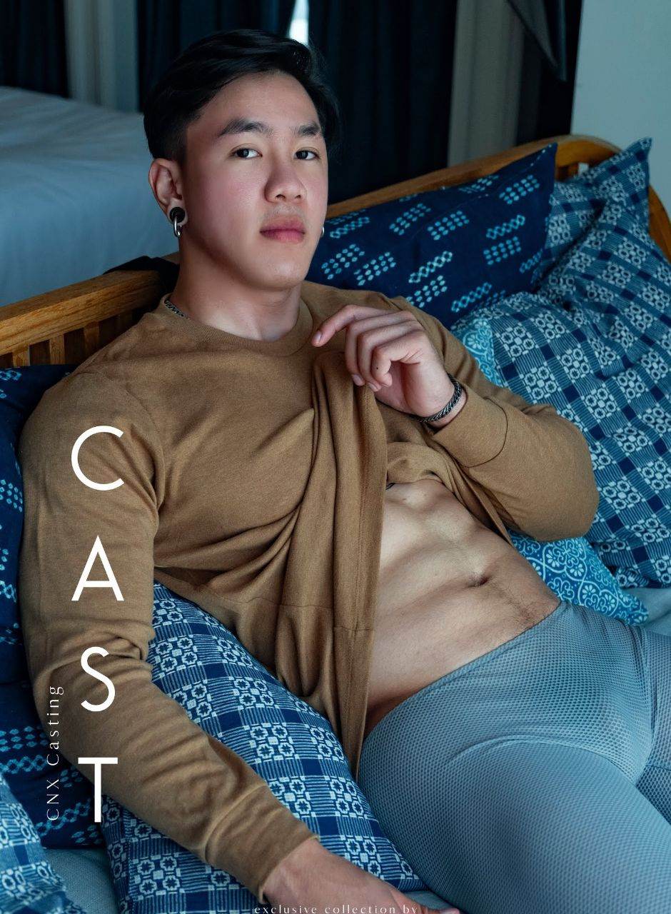 หนุ่มหล่อขึ้นปก 1011.3