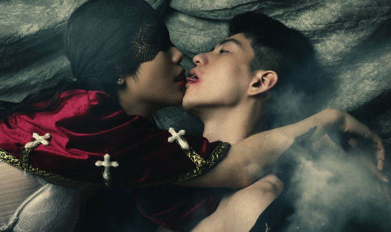 หนุ่มหล่อขึ้นปก 1020