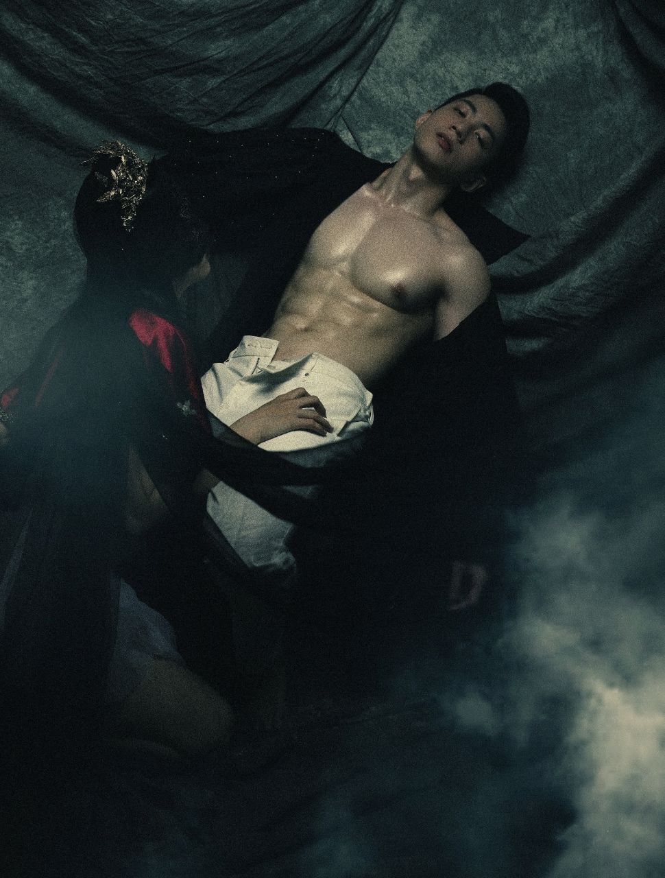 หนุ่มหล่อขึ้นปก 1020