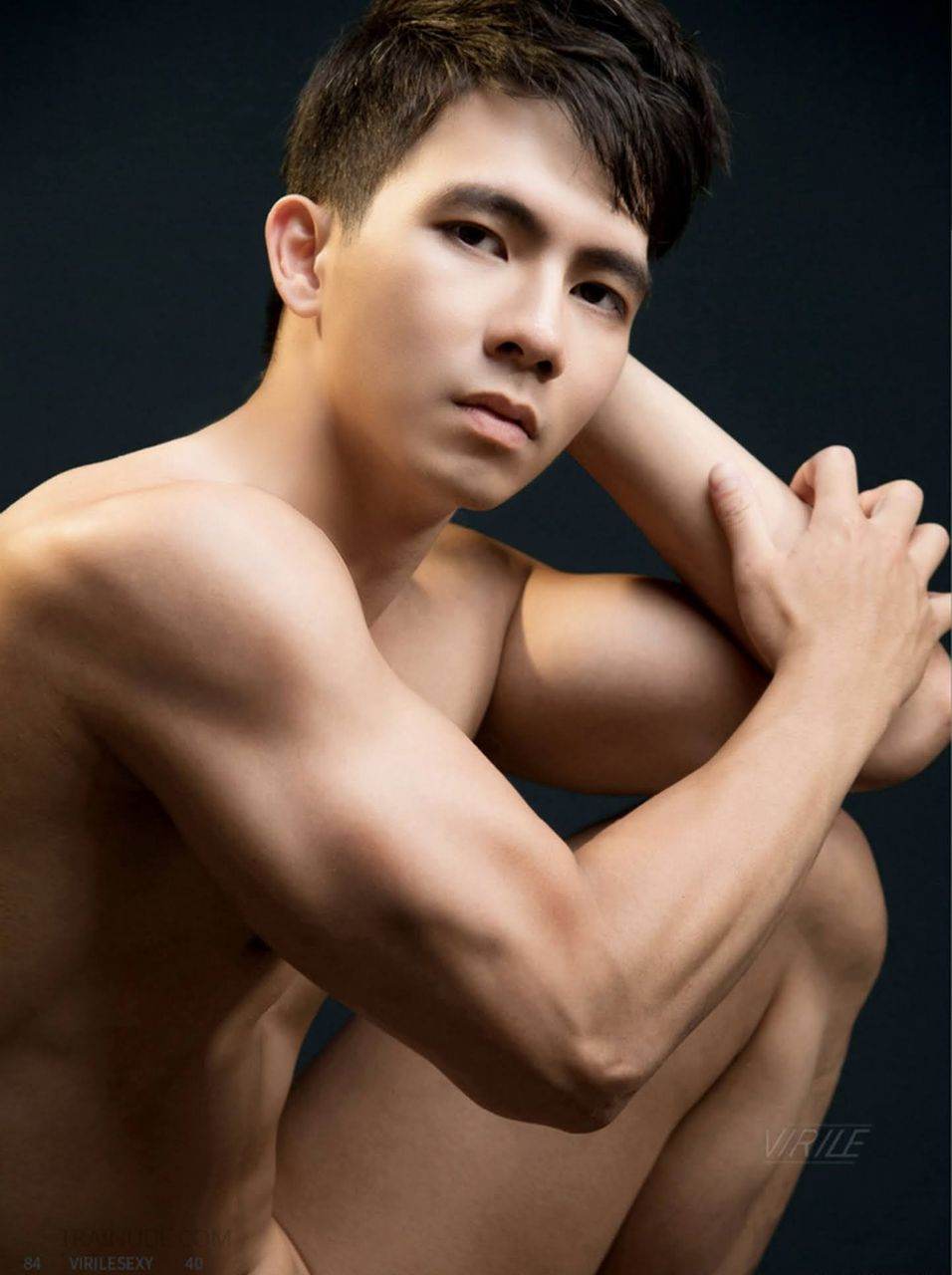 หนุ่มหล่อขึ้นปก 1016.4