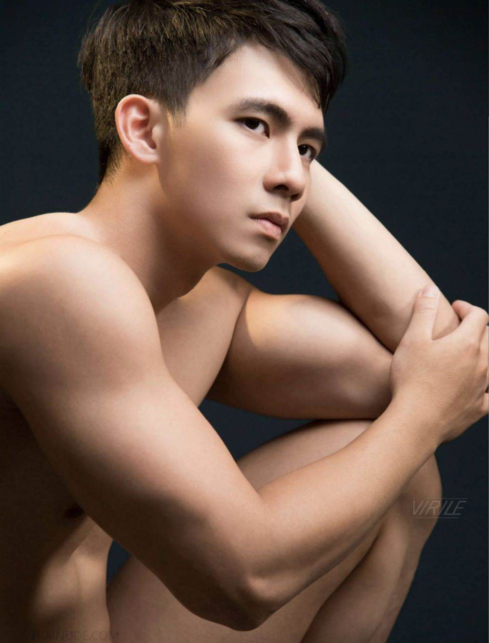 หนุ่มหล่อขึ้นปก 1016.4