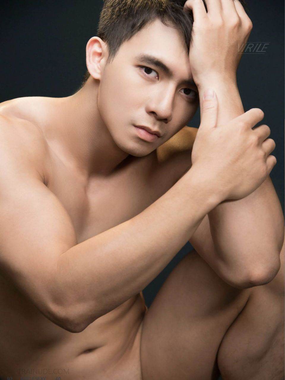 หนุ่มหล่อขึ้นปก 1016.4