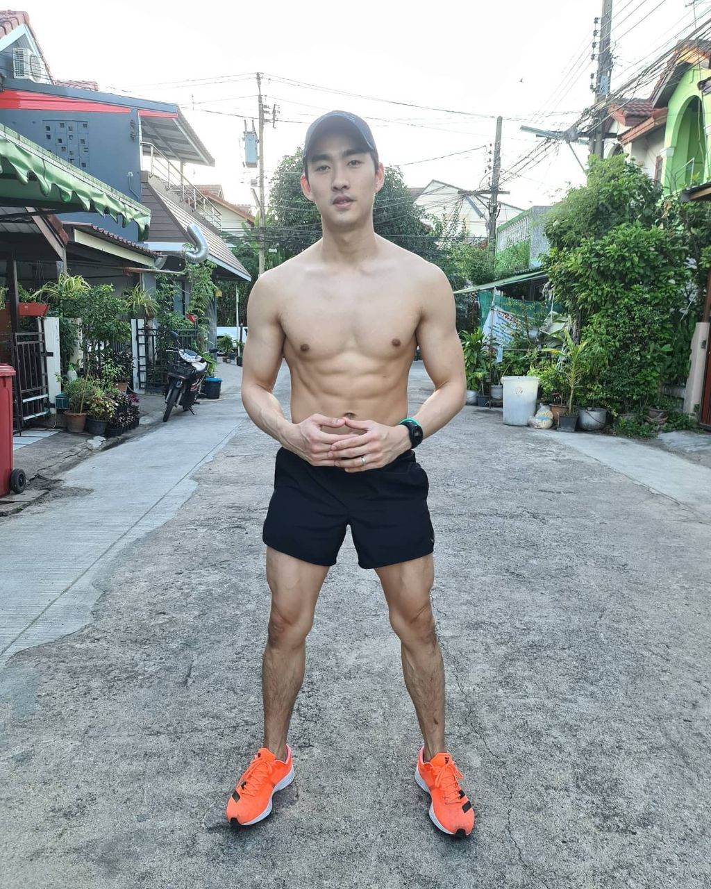ชายหล่อ หุ่นแซ่บ 21