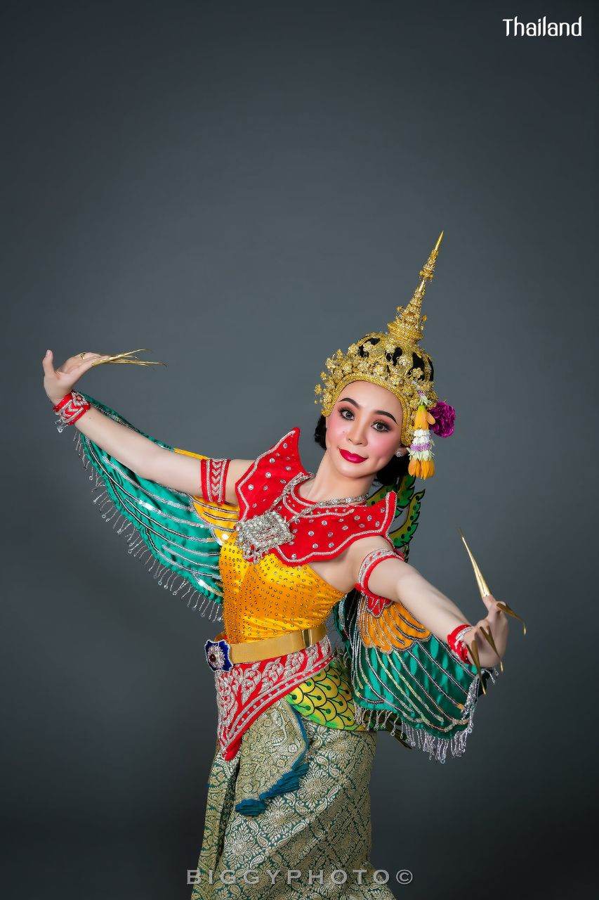 Kinnaree - Thai dance, มโนราห์บูชายัญ | THAILAND 🇹🇭