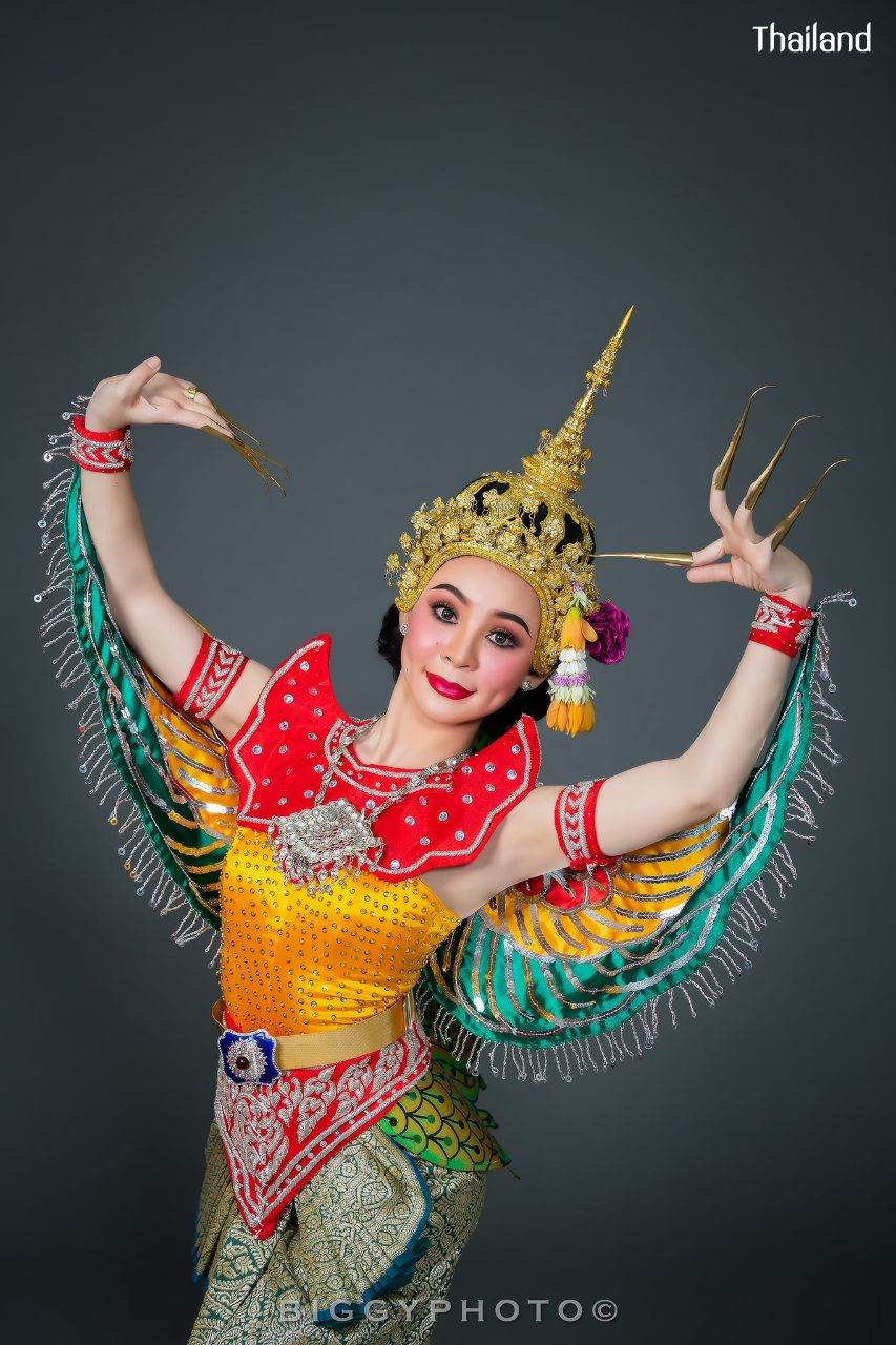 Kinnaree - Thai dance, มโนราห์บูชายัญ | THAILAND 🇹🇭