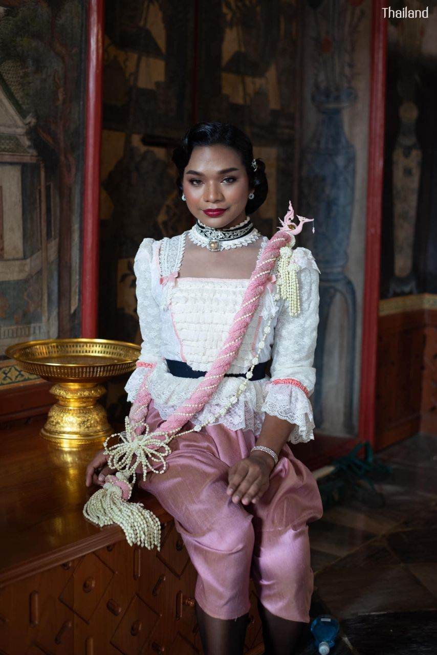 มาลัยครุย “Malai Krui” and Thai traditional costume in the reign of King Rama V | THAILAND 🇹🇭