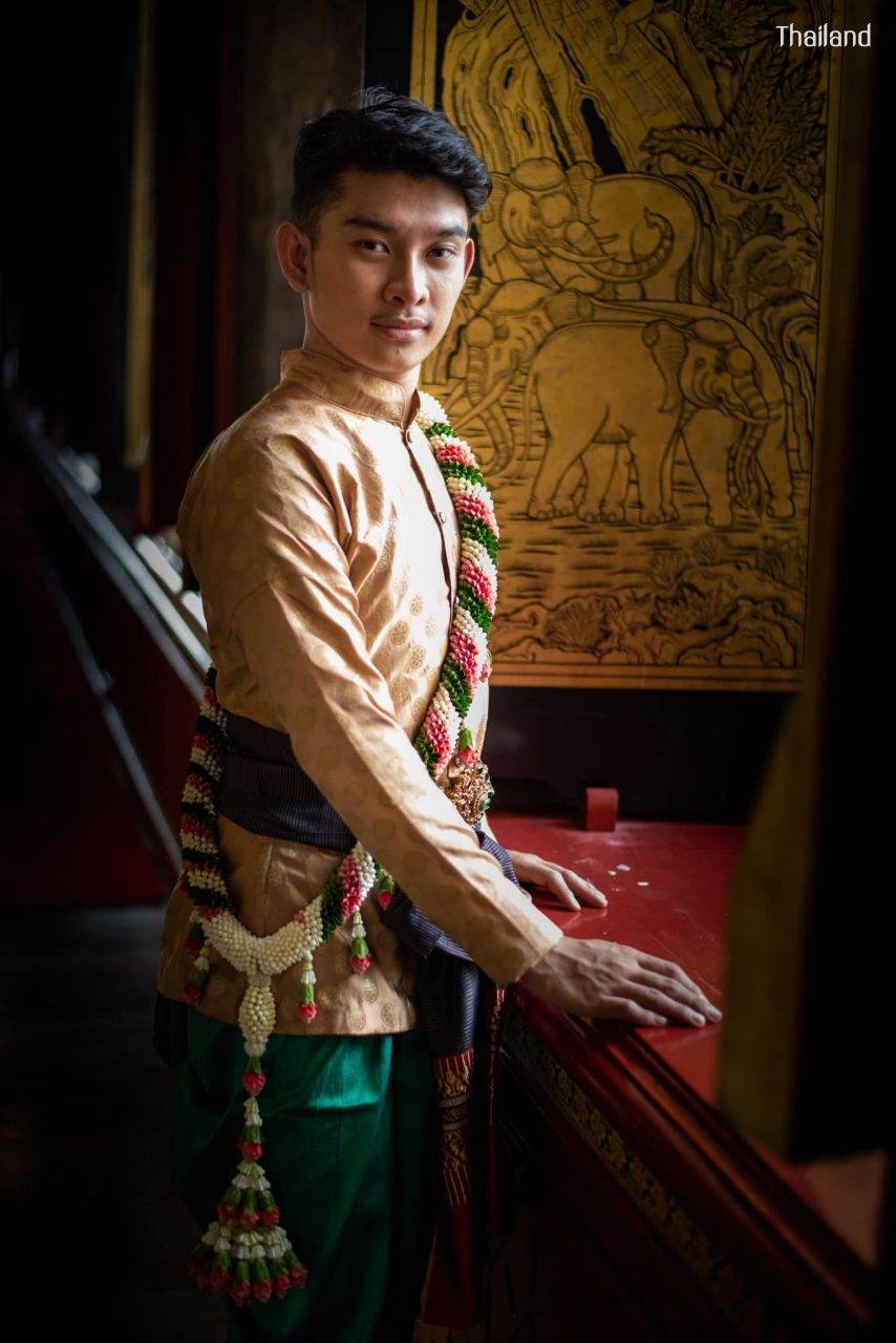 มาลัยครุย “Malai Krui” and Thai traditional costume in the reign of King Rama V | THAILAND 🇹🇭