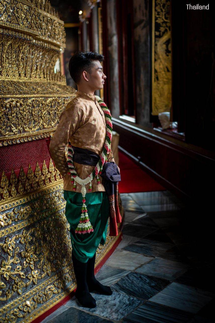 มาลัยครุย “Malai Krui” and Thai traditional costume in the reign of King Rama V | THAILAND 🇹🇭