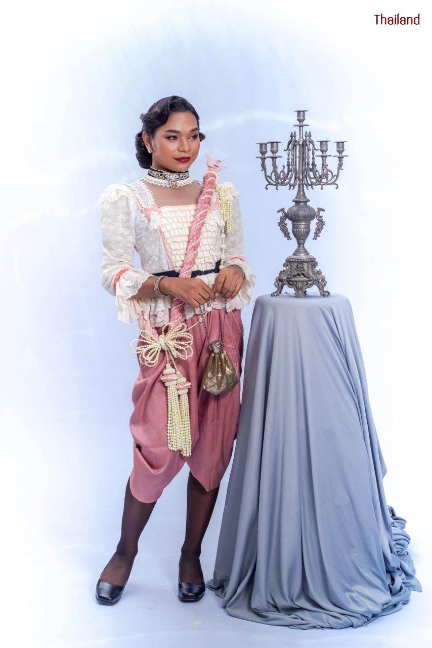 มาลัยครุย “Malai Krui” and Thai traditional costume in the reign of King Rama V | THAILAND 🇹🇭