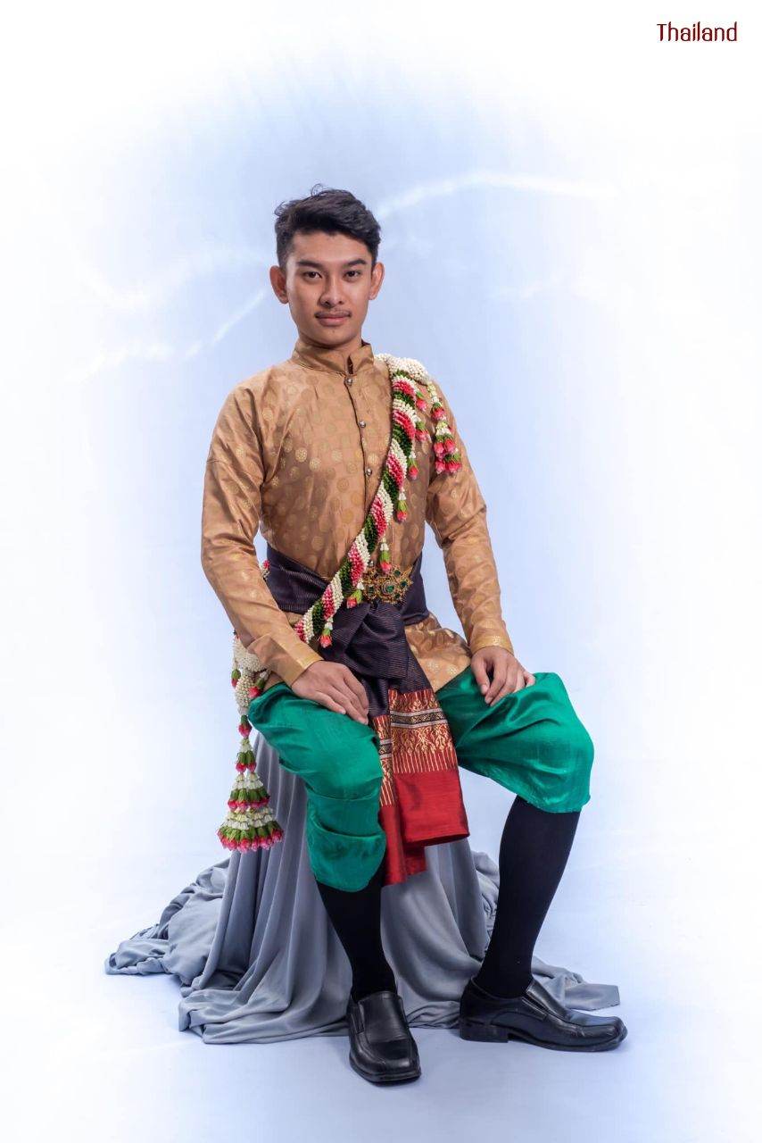 มาลัยครุย “Malai Krui” and Thai traditional costume in the reign of King Rama V | THAILAND 🇹🇭