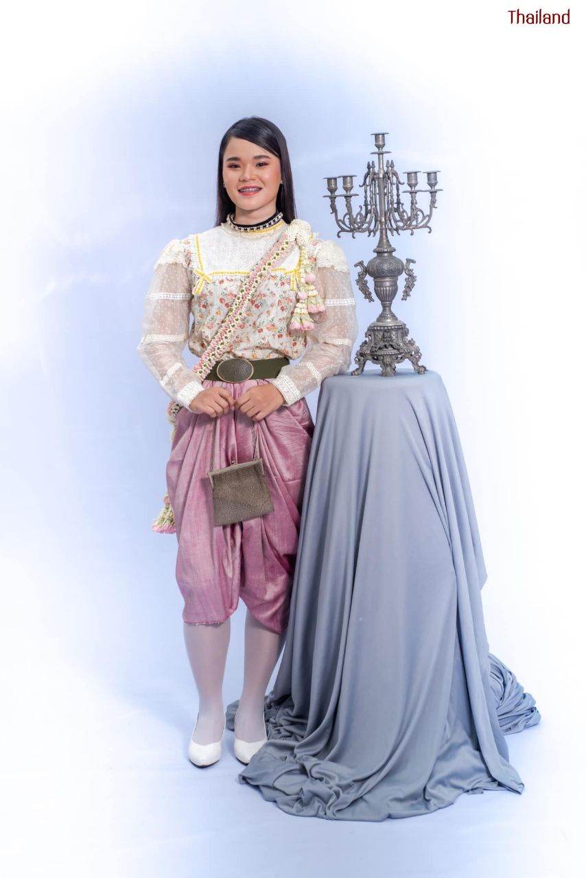มาลัยครุย “Malai Krui” and Thai traditional costume in the reign of King Rama V | THAILAND 🇹🇭