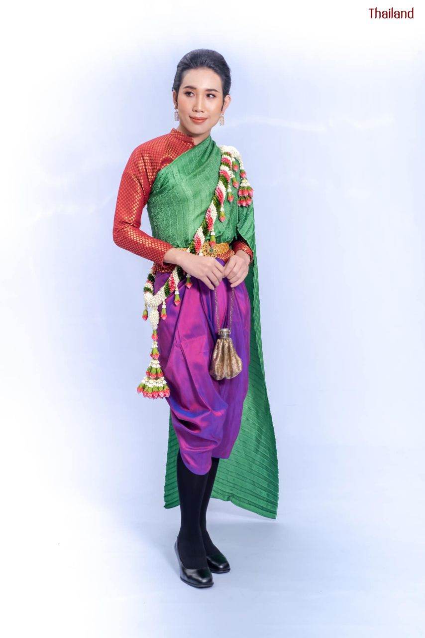 มาลัยครุย “Malai Krui” and Thai traditional costume in the reign of King Rama V | THAILAND 🇹🇭