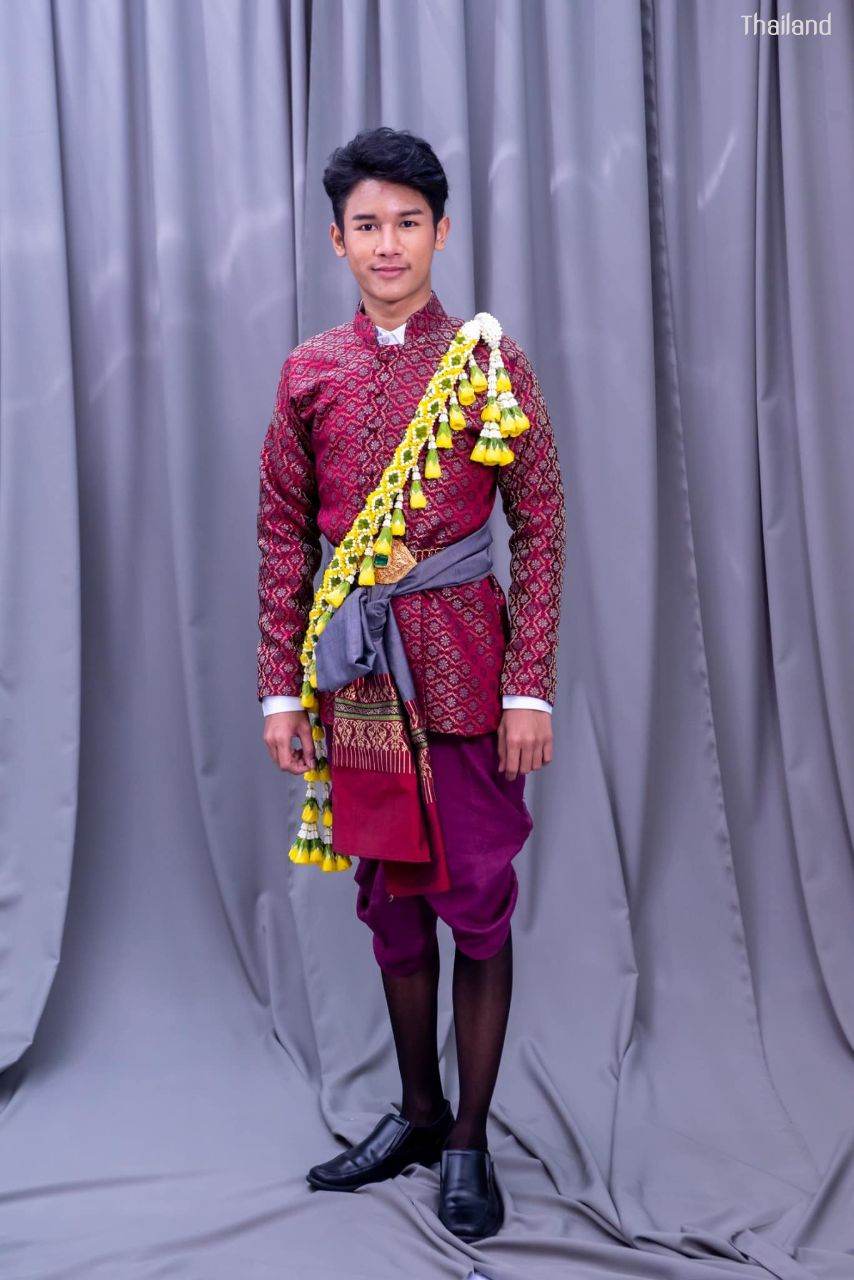 มาลัยครุย “Malai Krui” and Thai traditional costume in the reign of King Rama V | THAILAND 🇹🇭
