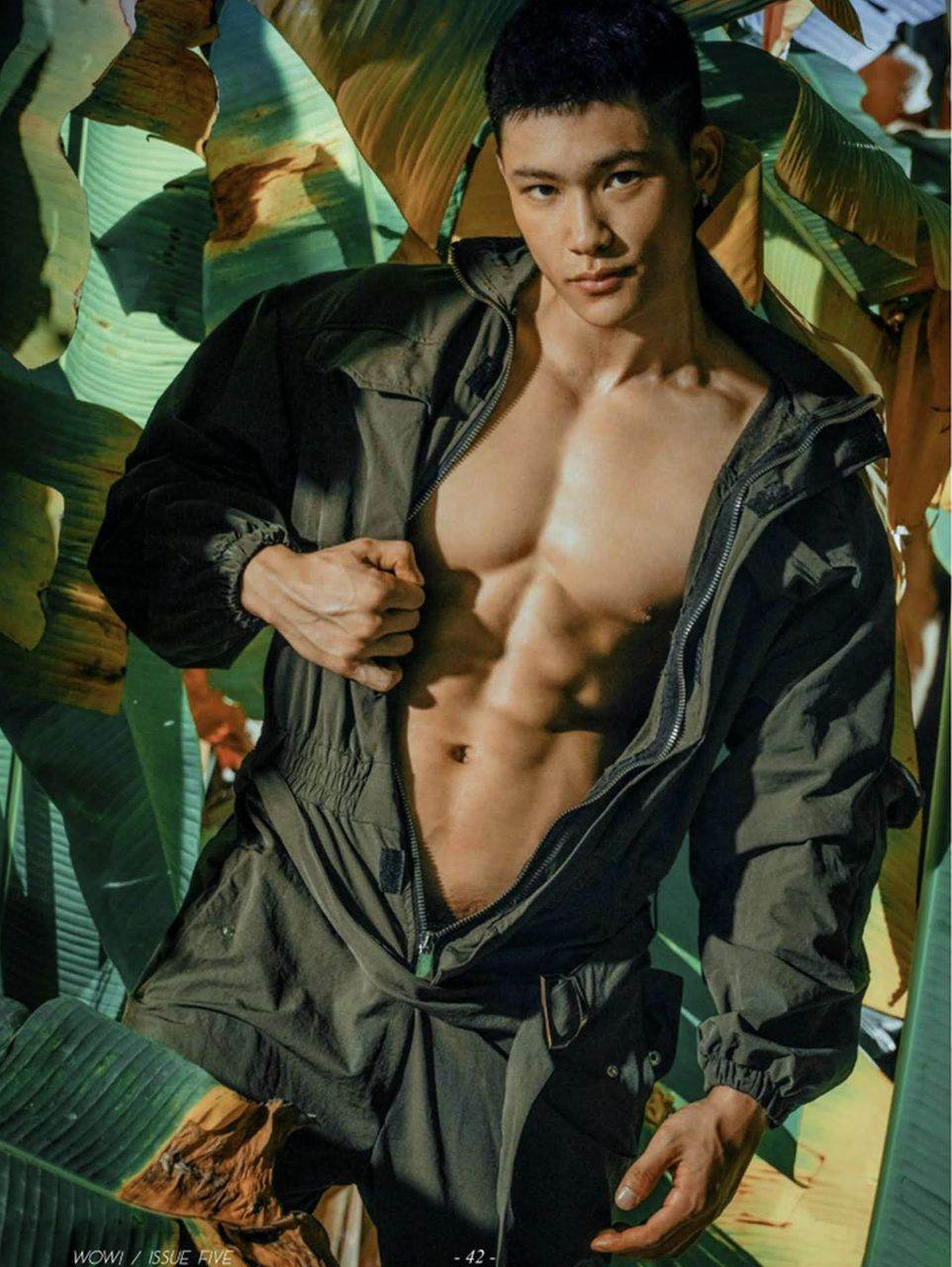 หนุ่มหล่อขึ้นปก 1022.1