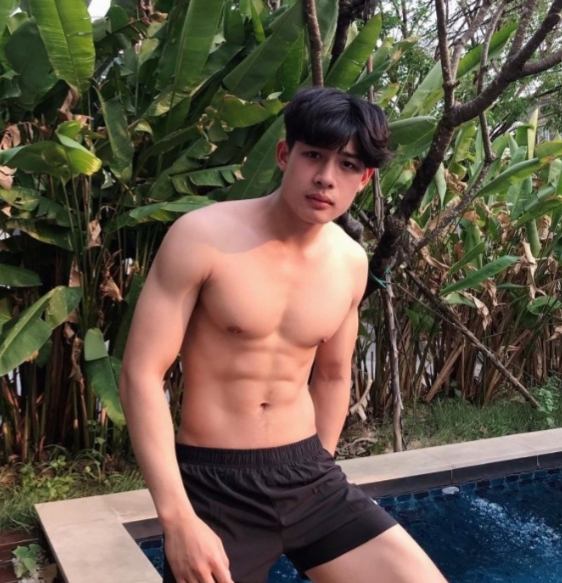 ส่องร่องเสียว