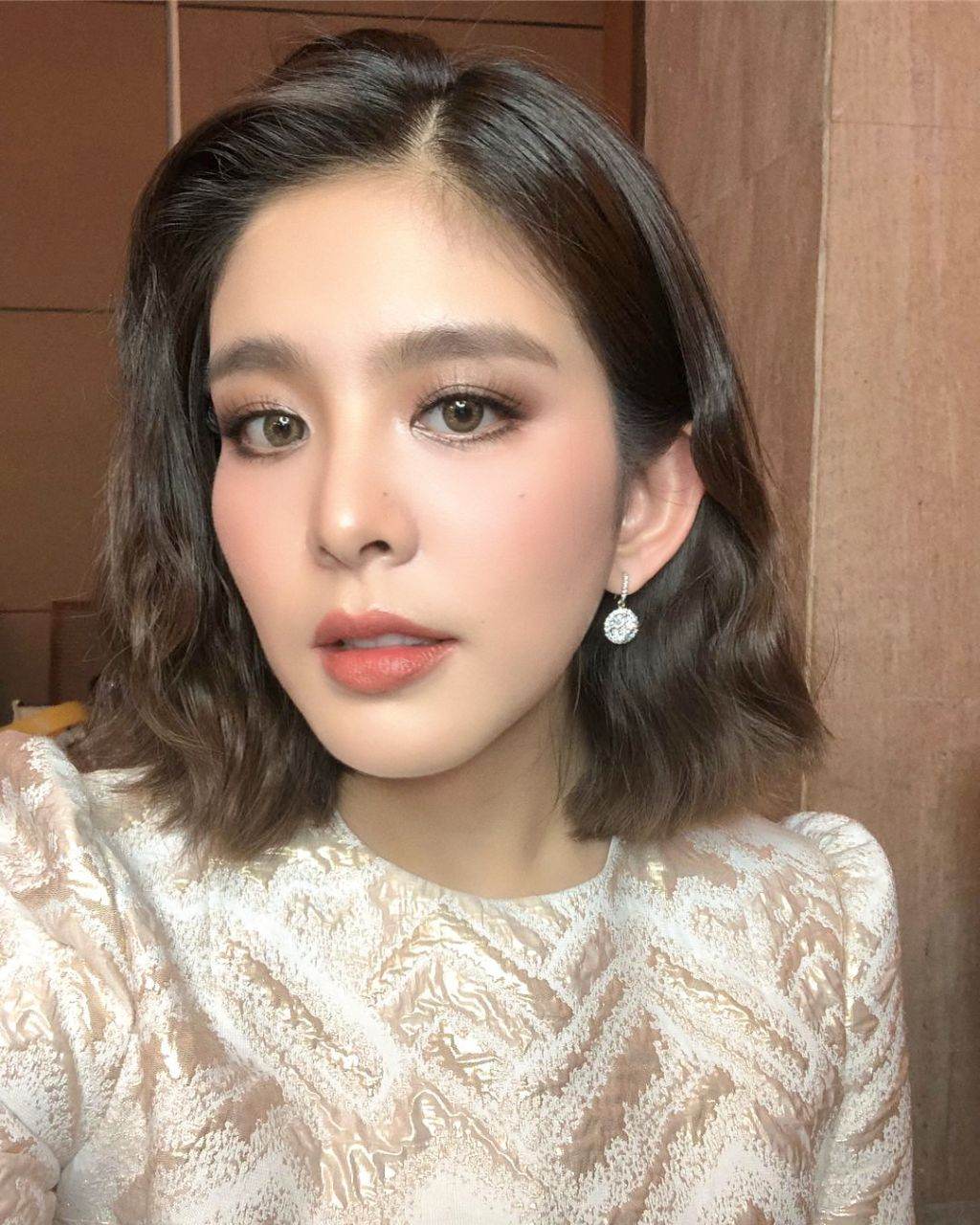 หนูนา หนึ่งธิดา MVเพลง หายใจเข้าก็ยังรอ หายใจออกก็ยังเจ็บ