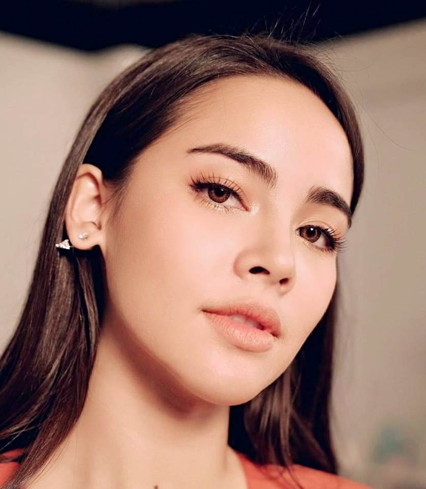 ญาญ่า อุรัสยา เรื่อง คลื่นชีวิต