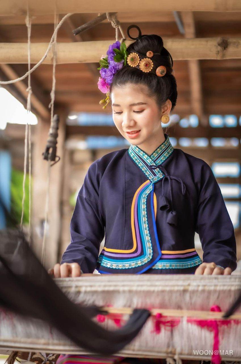 Tai Lue ethnic in Xishuangbanna, 傣仂 | CHINA 🇨🇳