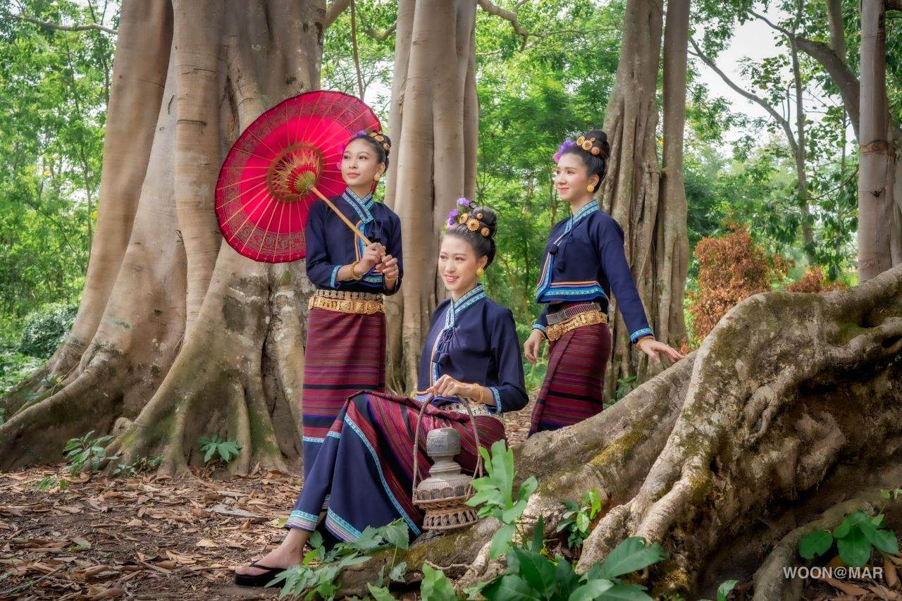Tai Lue ethnic in Xishuangbanna, 傣仂 | CHINA 🇨🇳